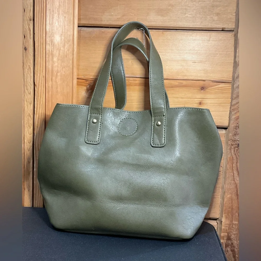 Vegan Lg Bucket Crossbody Bag with Smaller interchangeable nesting bag VGC Pre❤️ - Picture 2 of 13